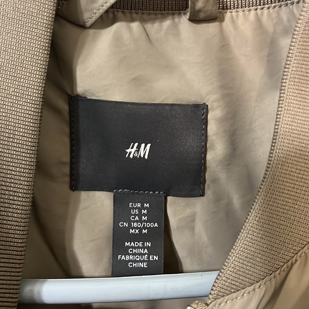 H&M - Picture 2 of 3